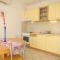 Apartments and rooms Hvar 9168, Hvar - Apartment 3 with Balcony and Sea View -  