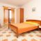 Ferienwohnungen und Zimmer Milna 9169, Milna (Hvar) - Apartment 2 mit Balkon und Meerblick -  