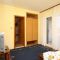 Apartmanok és szobák Jelsa 9171, Jelsa - Szoba kétszemélyes ággyal 3 - erkéllyel és kilátással a tengerre -  