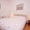 Apartments and rooms Vis 9189, Vis - Double room 2 with Private Bathroom -  