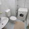 Sobe Dubrovnik 9201, Dubrovnik - Dvokrevetna soba 2 s bračnim krevetom s privatnom kupaonicom -  