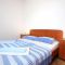 Appartamenti e camere Zaton Mali 9335, Zaton Mali - Camera Matrimoniale 3 con Terrazza e Vista Mare -  