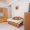 Apartments Zavalatica 9493, Zavalatica - One-Bedroom Apartment 2 -  